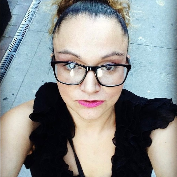 Meet your Posher, Larma - Picture 1 of 1